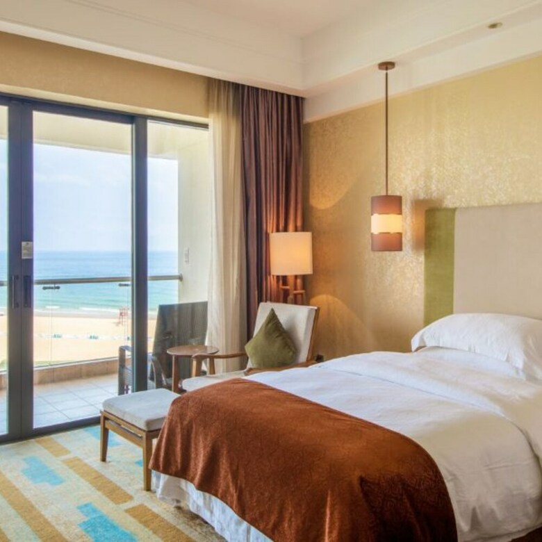 Days Hotel & Suites Yangjiang