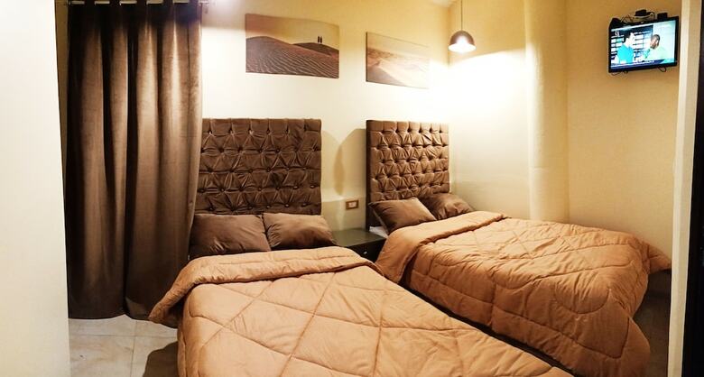 Hostal Agata Hostel