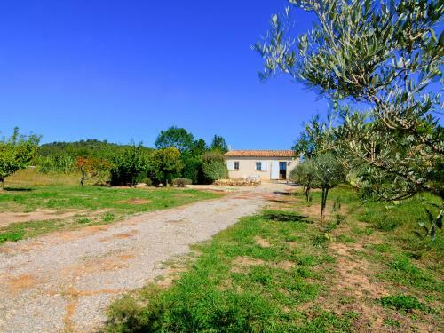 Holiday Home Maison La Fabrique Villelaure