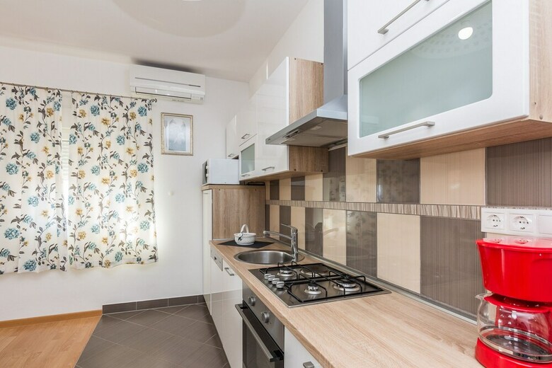 Apartments Ivan