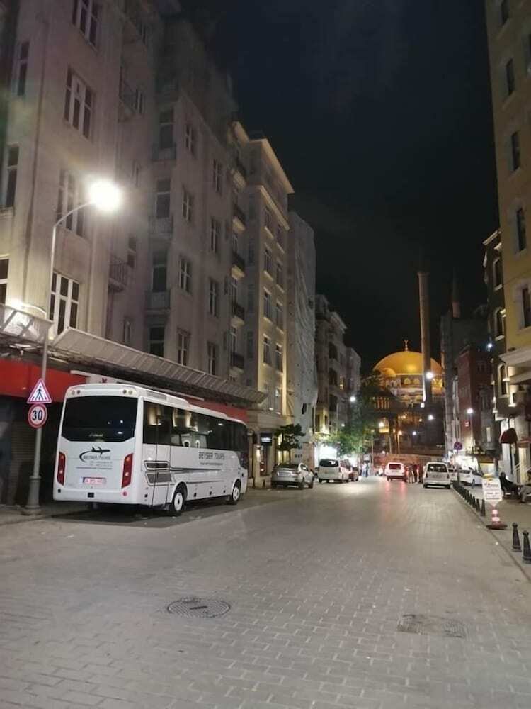Hotel Terrace Yasar Hostel - Adults Only