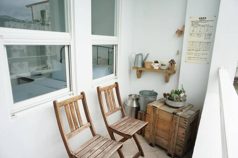 Bed & Breakfast Milk White Homestay
