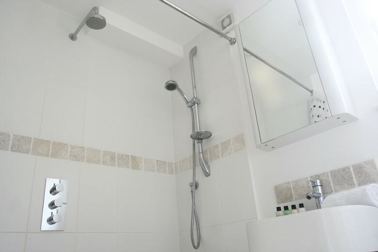 Modern Wandsworth Home By East Putney Station