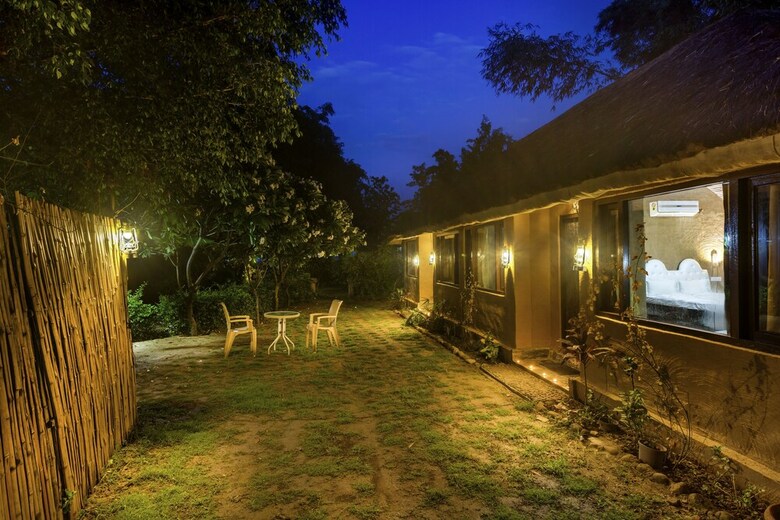 Hotel Lohagarh Corbett Resort