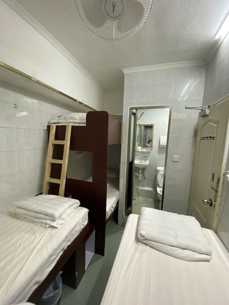 Hotel Merryland Guest House
