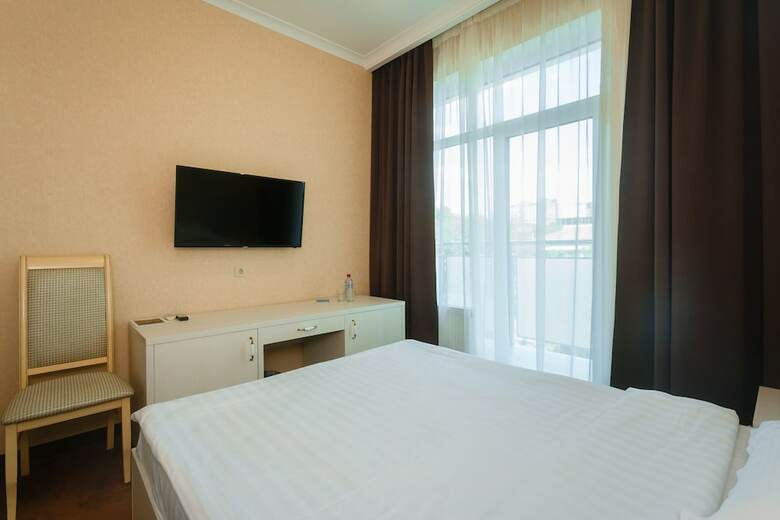Corona Hotel