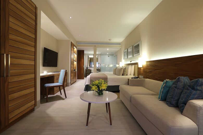 Apartamentos Emporio Cancun All Inclusive