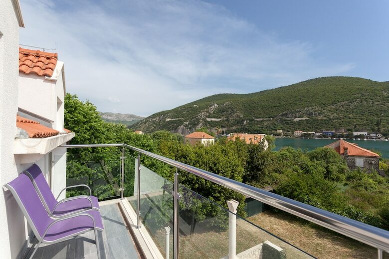 Hedera Estate, Villa Hedera X