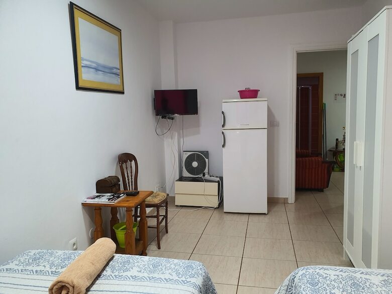 Hotel Doramas Private Rooms Shared Toilet