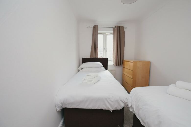 Business Park Apartments (Peymans)