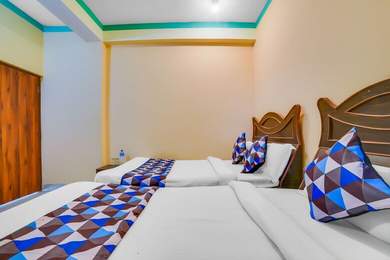 Spot On 480 Hotel Sish Mahal