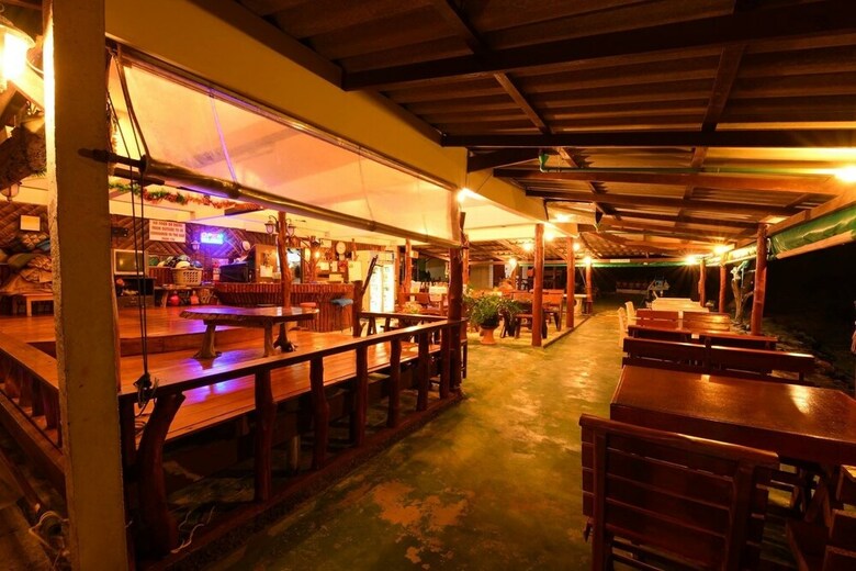 Hotel One More Night Beach