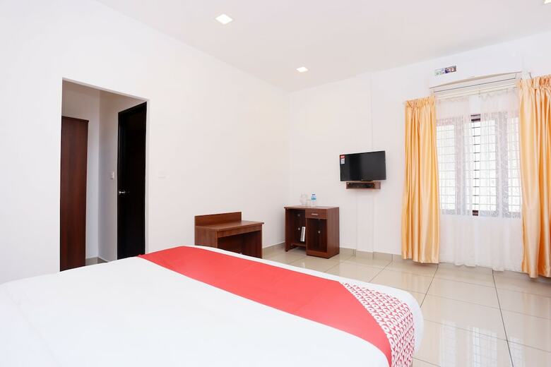 Hotel Oyo 38408 Sun Star Premium Residency