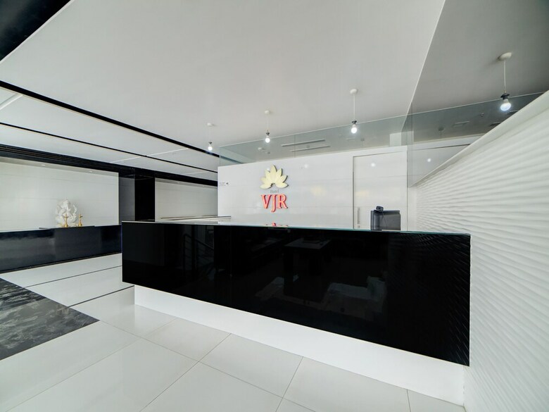 Oyo 40124 Hotel Vjr Residency