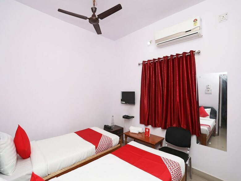 Oyo Flagship 30922 Hotel Aditya Inn