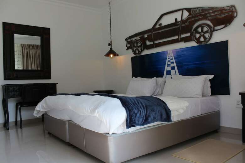 Bed & Breakfast House And Heart Guest House