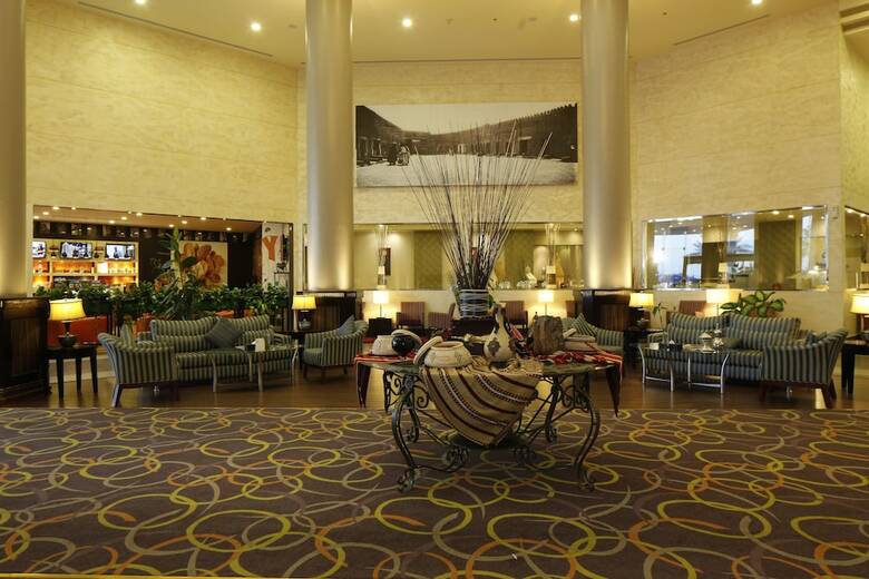 Hotel Golden Tulip Hail