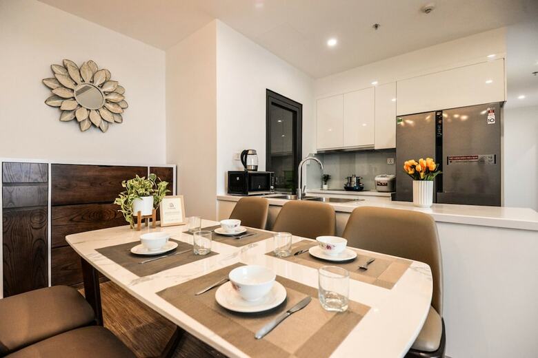Aparthotel Luxhome Vinhomes Skylake