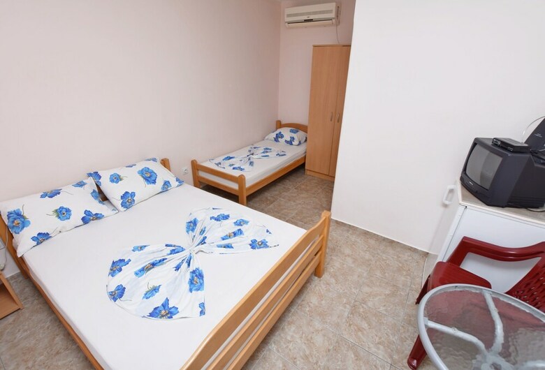 Apartments And Rooms Villa Mia