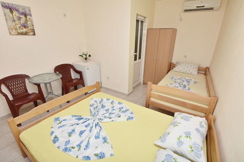 Apartments And Rooms Villa Mia