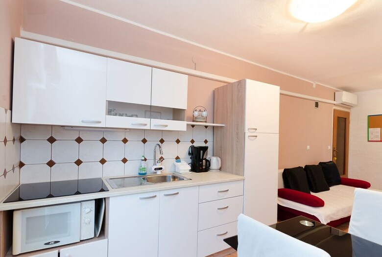 Apartments And Room Mirjana
