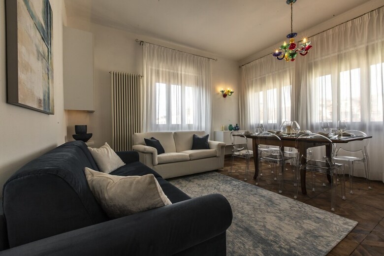 Greci Canal View Apartment R&r