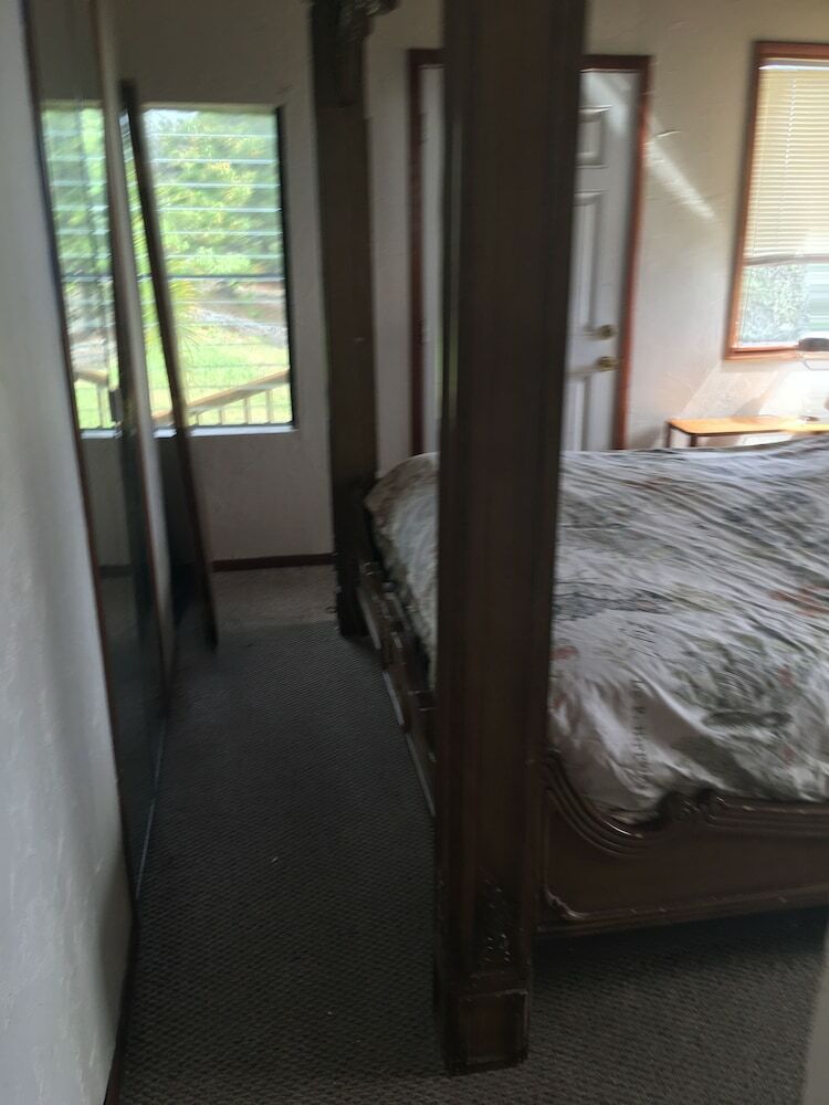 Bed & Breakfast Plumeria Grove Cottage