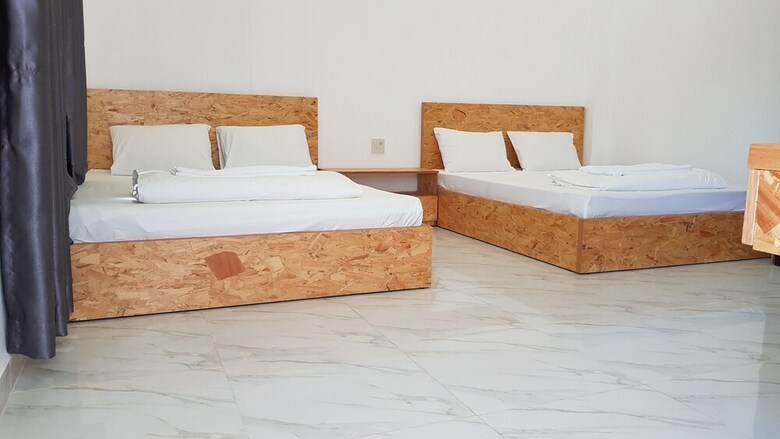 Hostal White House Hostel
