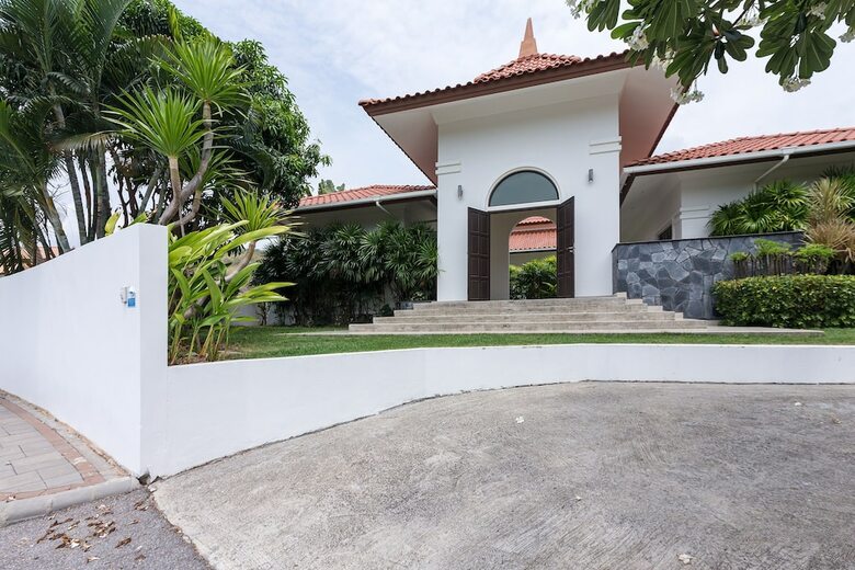 3 Bedroom Pool Villa In Banyan Residence 3b97