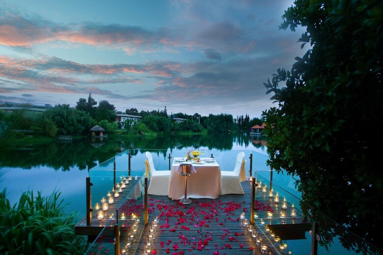 Hotel Angsana Fuxian Lake