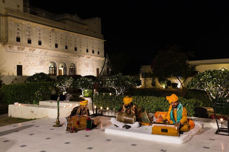 Hotel Bara Bungalow Kalwar, Jaipur - A Rosakue Collection