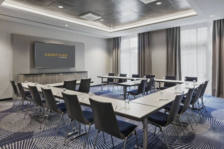Hotel Courtyard By Marriott Hamburg City