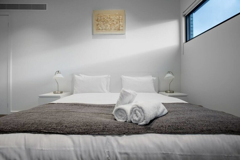 106 Modern Prestige 3-storey New Establishment