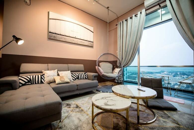 Apartamentos The Rumah @ Bm City