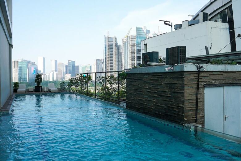Luxurious 3br Apartment At Fx Residence Sudirman