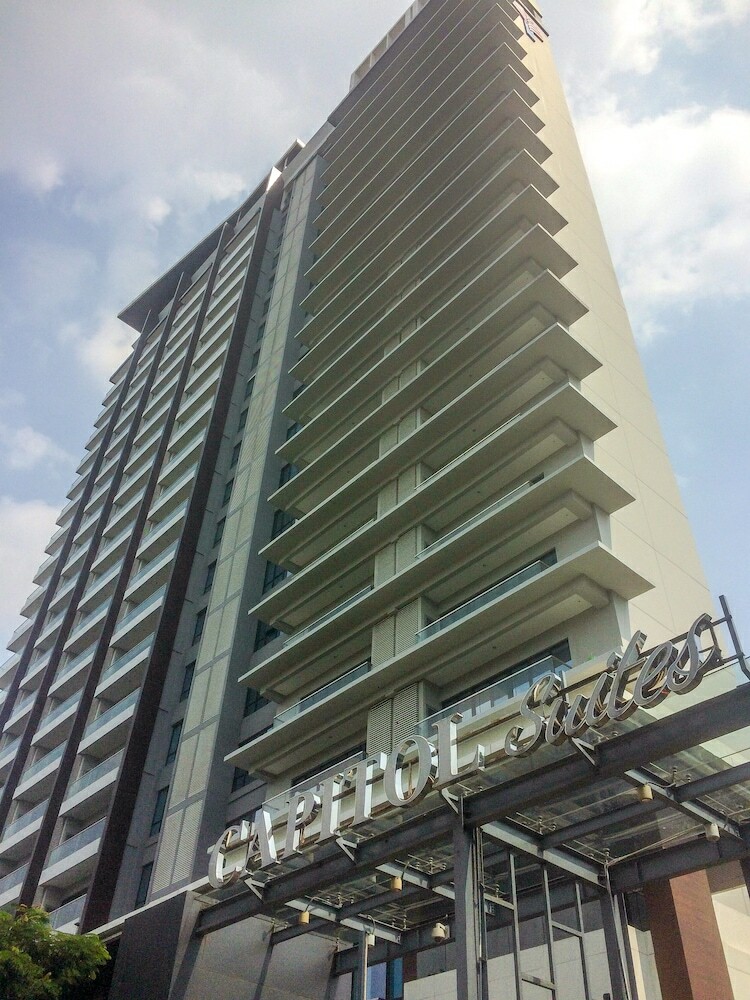Luxurious 2br Ciputra Wold 2 Apartment