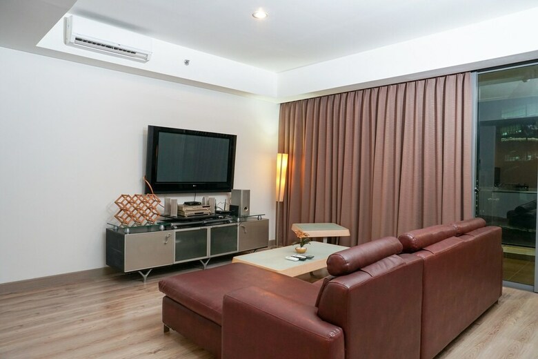 Modern 3br Apartment At St. Moritz Residence