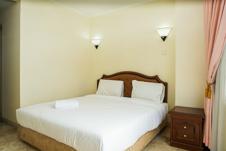 The Classic 2br Beverly Tower Apartment
