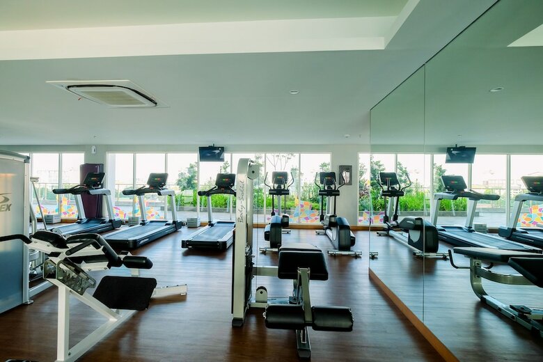 Simply Modern Studio Menteng Park Apartment