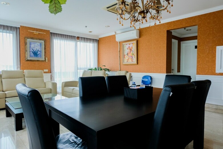 Spacious 2br Park Royale Apartment