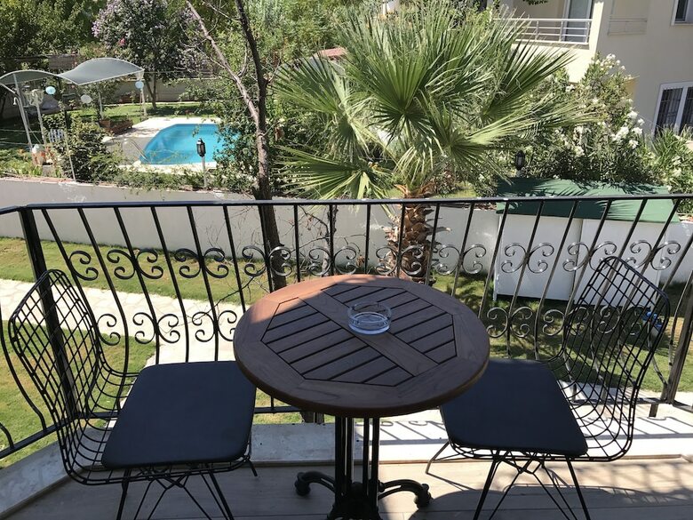 Infinity Lilly Apartments