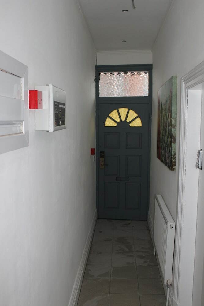 Advo Aparts Guest Hotel Leeds