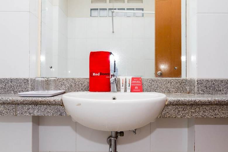 Hotel Reddoorz Near Simpang Dago 2