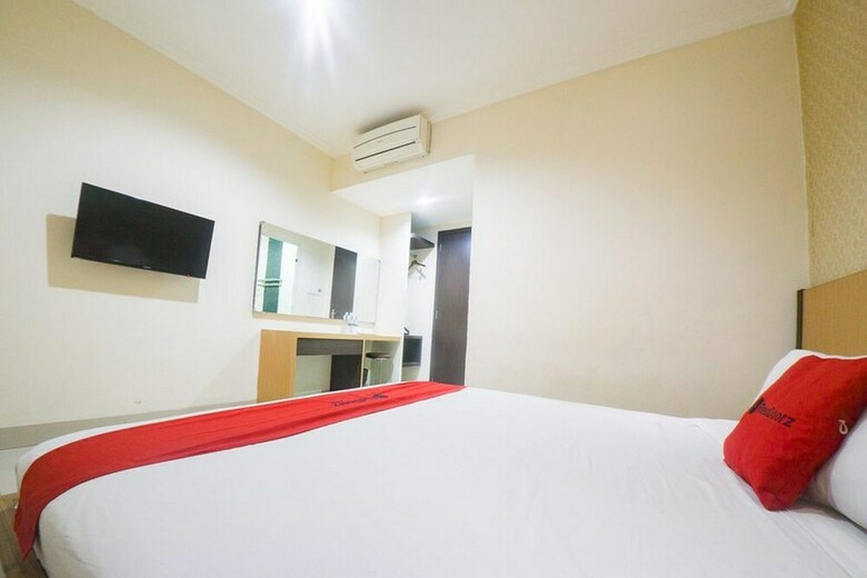 Hotel Reddoorz @ Boulevard Panakkukang Mas