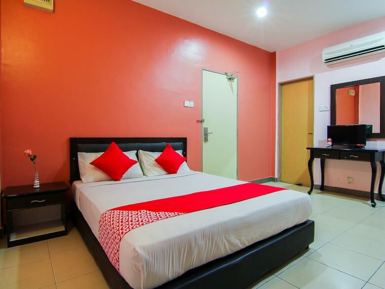 Oyo 11343 Hotel Putra Iskandar