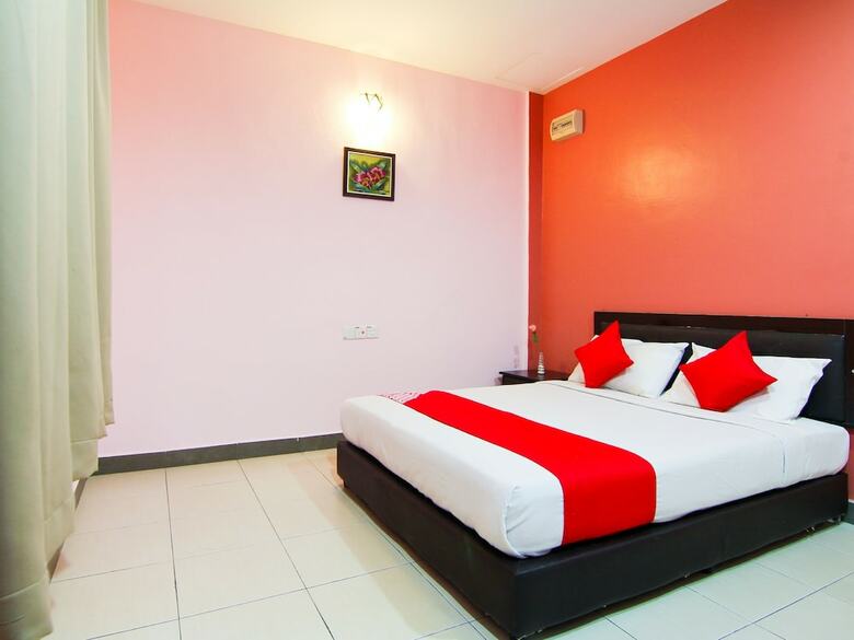 Oyo 11343 Hotel Putra Iskandar