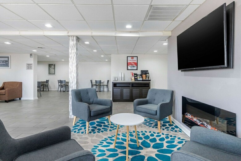 Suburban Extended Stay Hotel At The University
