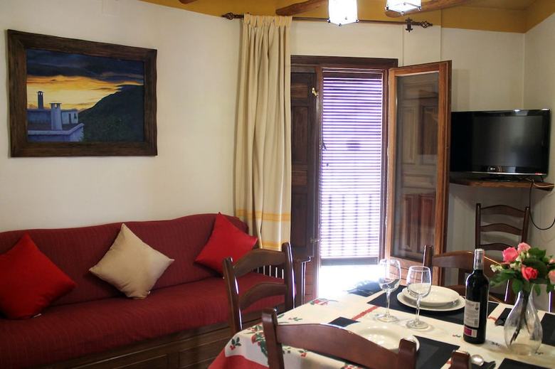 Apartamentos Rurales Rosendo Azahar