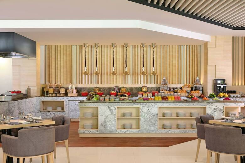 Hotel Fairfield By Marriott Bali Kuta Sunset Road