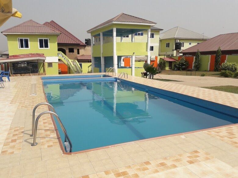 Gorsben Royal Lodge Hotel